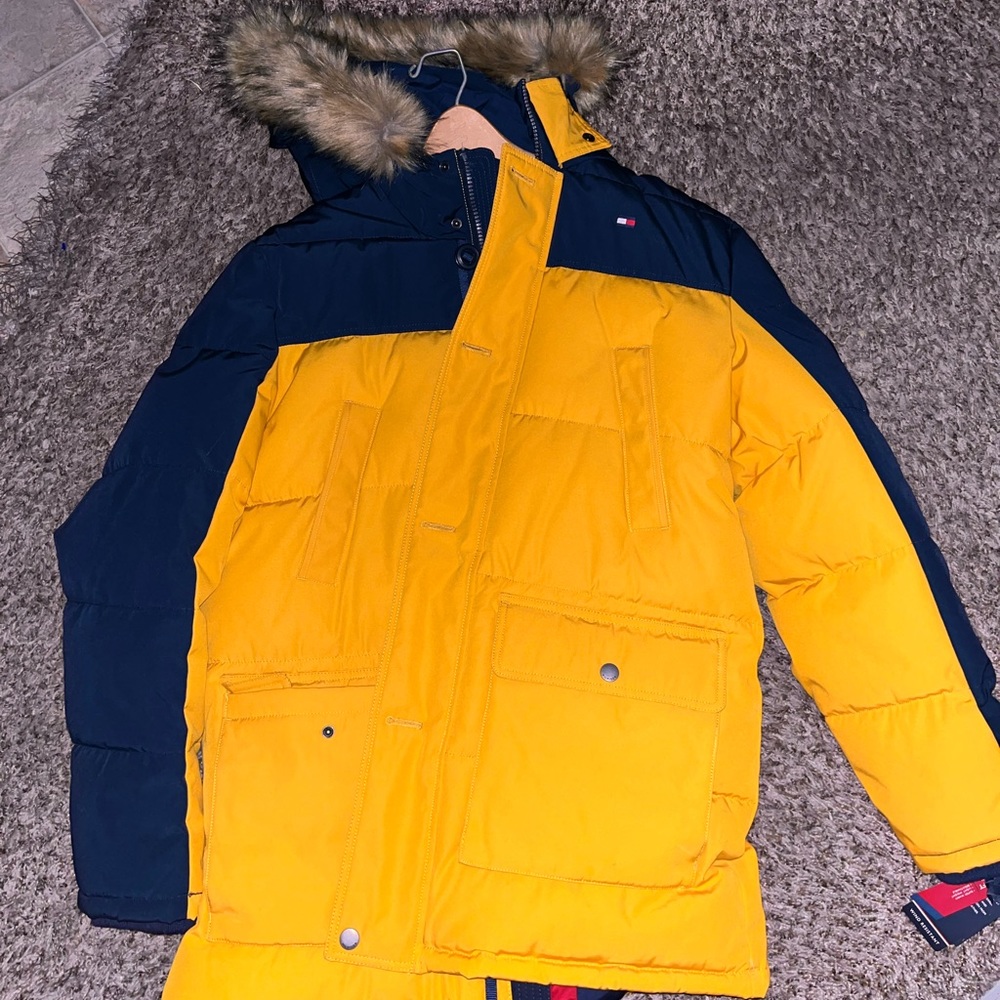 Tommy Hilfiger Coat L Men's Jacket 159AP468 Wind Resistant Quilted NWT Yellow